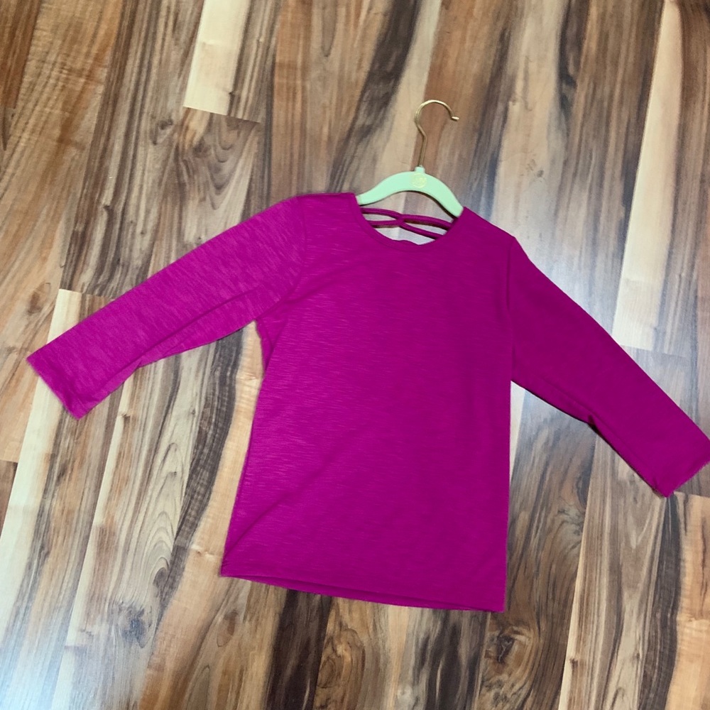 Fuchsia Loop Back Top by Area Code 407 - Picture 3 of 3